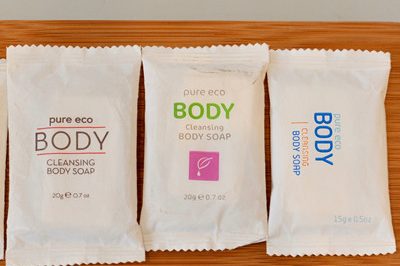 Cleansing soap with flow pack factory (1)_副本