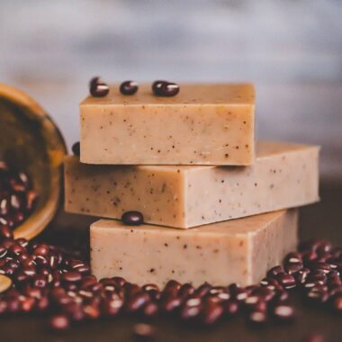 Handmade organic soap for whitening and oil control