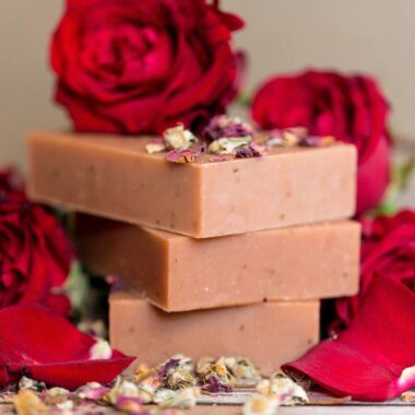 Handmade organic soap for whitening and oil control