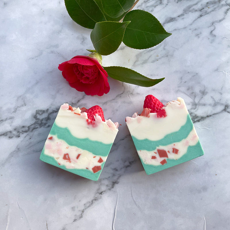 Custom organic handmade cake bar soap whitening