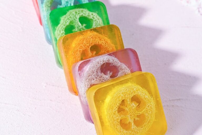 Factory direct moisturizing whitening soap base (2) Handmade moisturizing whitening soap base factory