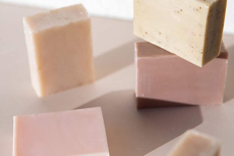 Natural goat milk organic soap manufacturer (1) Goat milk organic soap for acne and deep cleansing