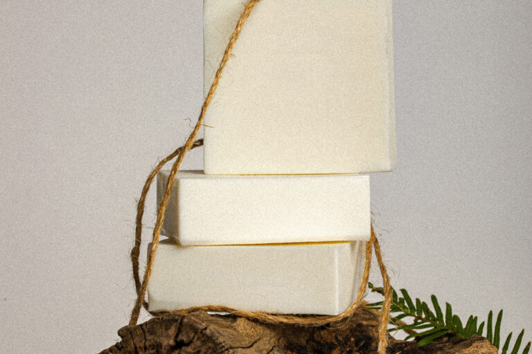 Natural goat milk organic soap manufacturer (8) Goat milk organic soap for acne and deep cleansing