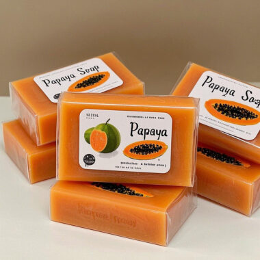 Wholesale organic papaya bar soap for brightening