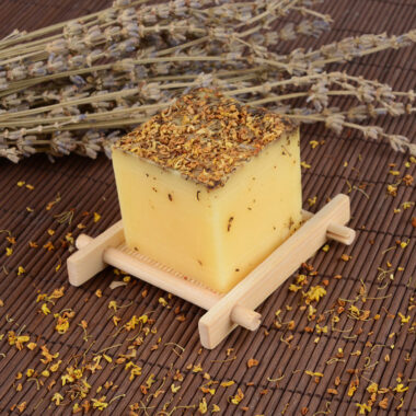 Custom natural organic soap for whitening and acne