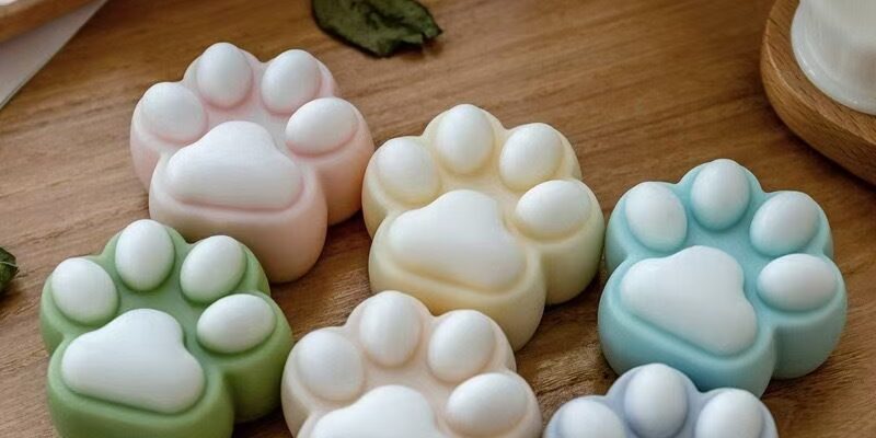 Creative handmade cat paw facial bar soap for skincare brands